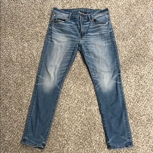 American Eagle Outfitters Men’s Athletic Skinny Blue Jeans Vintage Wash 33x30